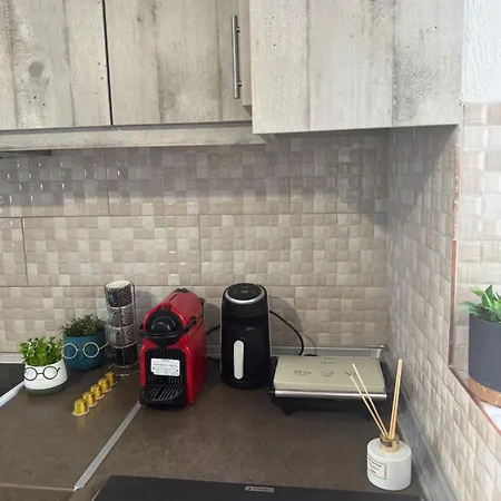 Irida House Apartment *